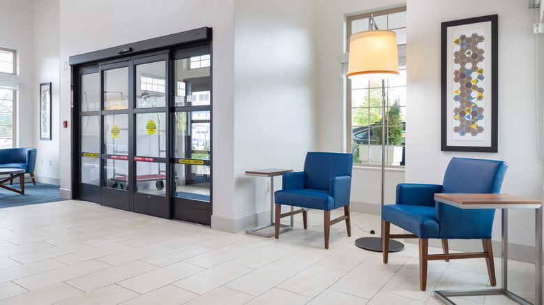<b>Holiday Inn Express & Suites Hood River Lobby</b>. Images powered by <a href="https://www.leonardoworldwide.com/" title="Leonardo Worldwide" target="_blank">Leonardo</a>.