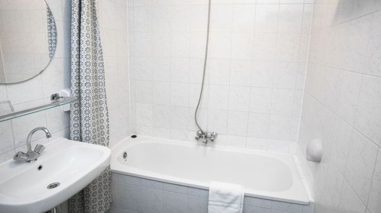 Delta Hotel Room