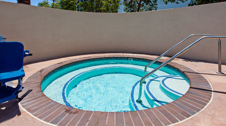 Holiday Inn Express & Suites, Anaheim Pool