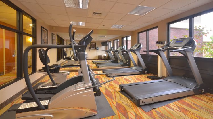 Holiday Inn Express & Suites Pine Bluff Health Club