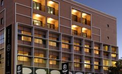 Adelaide Riviera Hotel