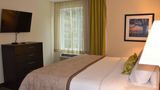Candlewood Suites Pearl Suite