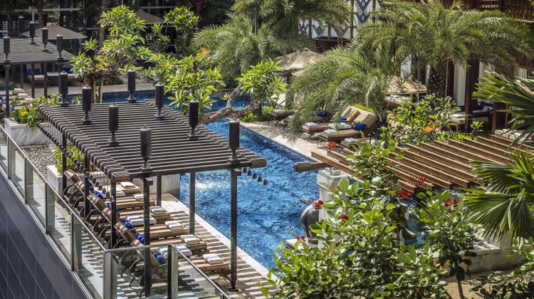 Four Seasons Hotel Jakarta Pool
