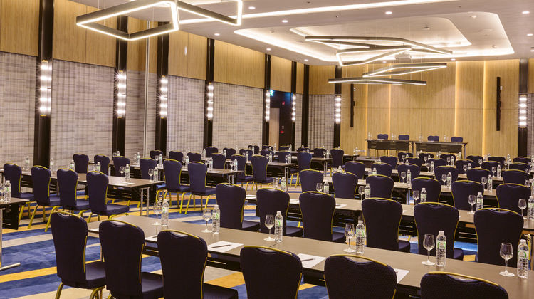 Modena by Fraser Buriram Room