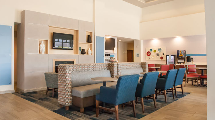 Holiday Inn Express Blacksburg Lobby