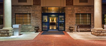 Holiday Inn Express Hotel & Suites Exterior