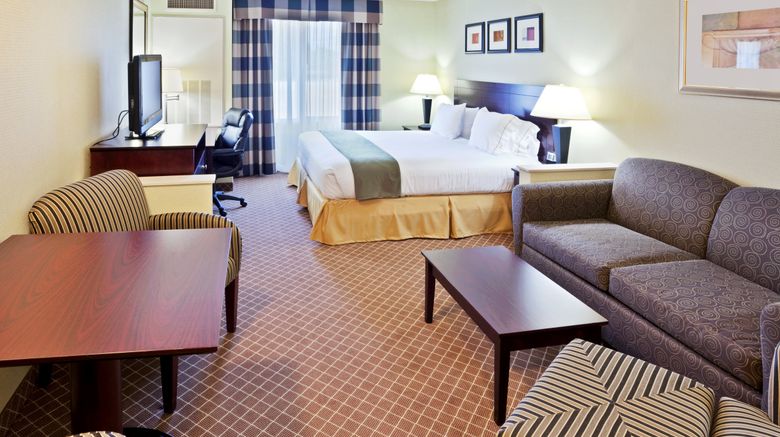 <b>Holiday Inn Express & Suites Chehalis Suite</b>. Images powered by <a href="https://www.leonardoworldwide.com/" title="Leonardo Worldwide" target="_blank">Leonardo</a>.