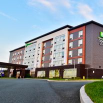 Holiday Inn Express/Suites St Johns Arpt