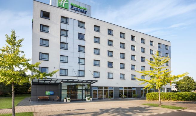 Holiday Inn Express Dusseldorf City Nord Exterior
