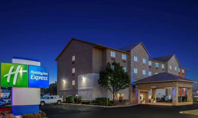 Holiday Inn Express OSU and Expo Center Exterior