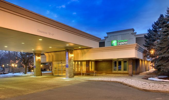Holiday Inn Express Poughkeepsie Exterior