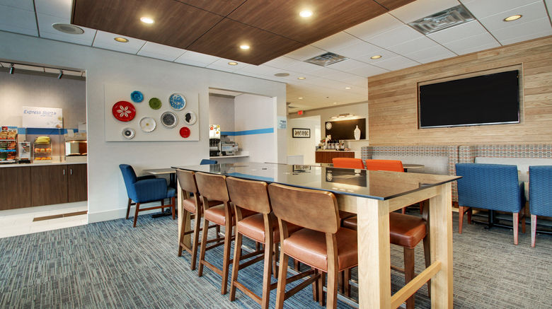 <b>Holiday Inn Express Poughkeepsie Lobby</b>. Images powered by <a href="https://www.leonardoworldwide.com/" title="Leonardo Worldwide" target="_blank">Leonardo</a>.
