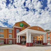 Holiday Inn Express & Suites Kansas City