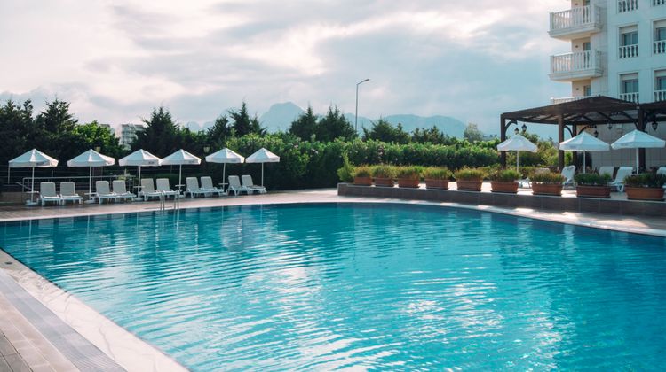 Crowne Plaza Hotel Antalya Pool