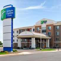 Holiday Inn Express & Suites Ontario