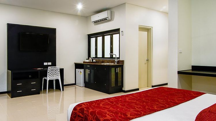 Tanoa Waterfront Hotel Suite