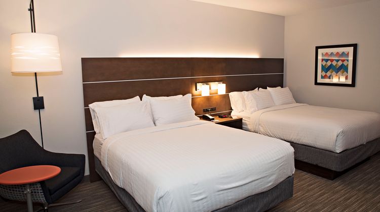 Holiday Inn Express & Suites Sterling Room