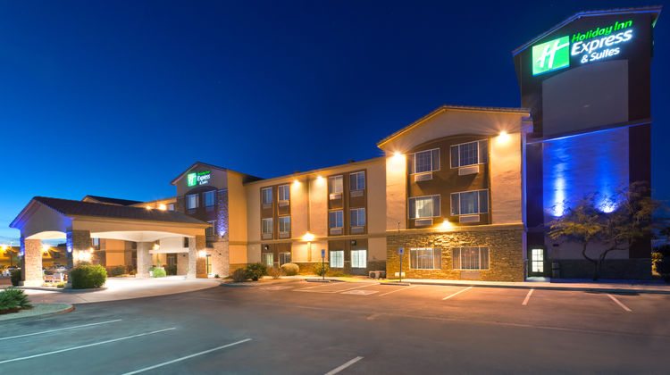 Holiday Inn Express Hotel Casa Grande Exterior