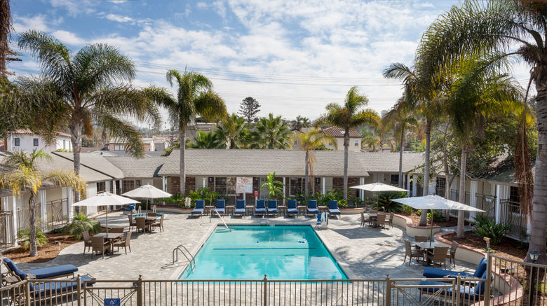 <b>Holiday Inn Express Pool</b>. Images powered by <a href="https://www.leonardoworldwide.com/" title="Leonardo Worldwide" target="_blank">Leonardo</a>.