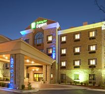 Holiday Inn Express Hotel & Suites Exterior