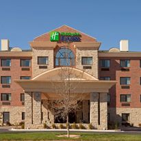 Holiday Inn Express Hotel & Suites