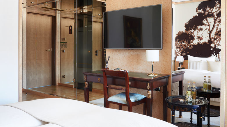 <b>Derag Livinghotel De Medici Room</b>. Images powered by <a href="https://www.leonardoworldwide.com/" title="Leonardo Worldwide" target="_blank">Leonardo</a>.