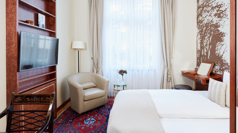 <b>Derag Livinghotel De Medici Room</b>. Images powered by <a href="https://www.leonardoworldwide.com/" title="Leonardo Worldwide" target="_blank">Leonardo</a>.
