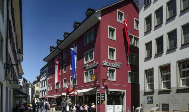 Alexander Guesthouse Exterior