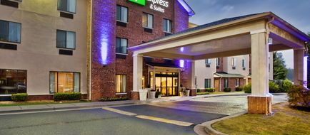 Holiday Inn Express & Stes Buford NE Exterior