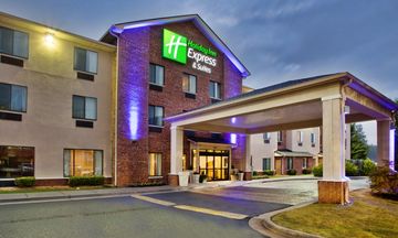 Holiday Inn Express & Stes Buford NE