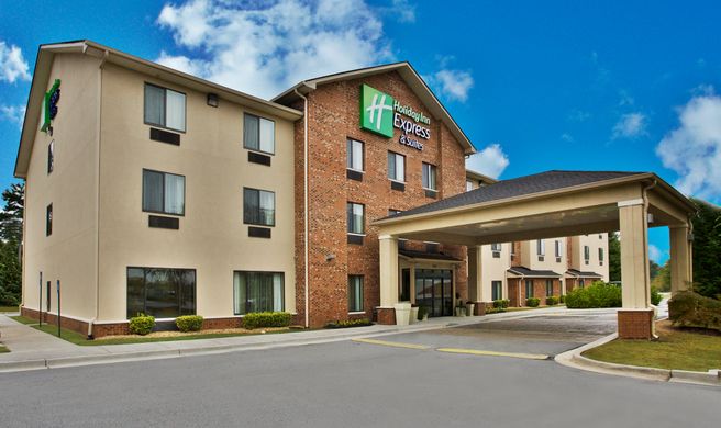 Holiday Inn Express & Stes Buford NE Exterior