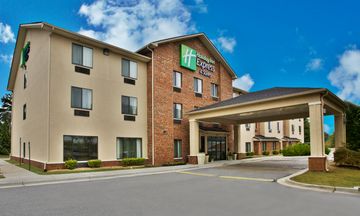 Holiday Inn Express & Stes Buford NE