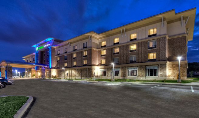 Holiday Inn Express & Stes Pittsburgh SW Exterior