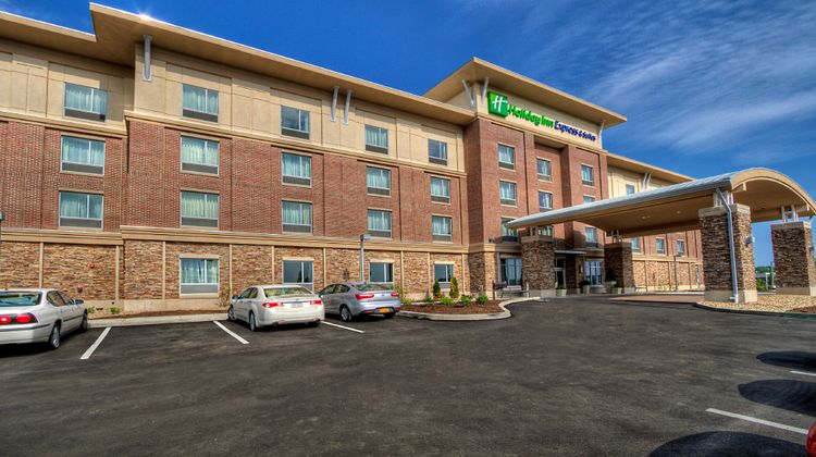 Holiday Inn Express & Stes Pittsburgh SW Exterior