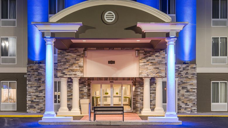 <b>Holiday Inn Express & Suites Mt Laurel Exterior</b>. Images powered by <a href="https://www.leonardoworldwide.com/" title="Leonardo Worldwide" target="_blank">Leonardo</a>.