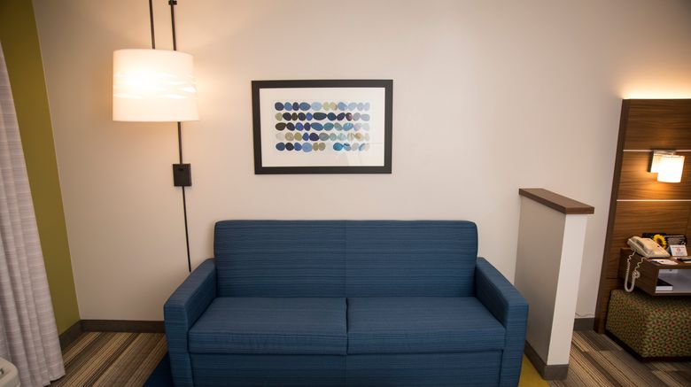 <b>Holiday Inn Express Suite</b>. Images powered by <a href="https://www.leonardoworldwide.com/" title="Leonardo Worldwide" target="_blank">Leonardo</a>.