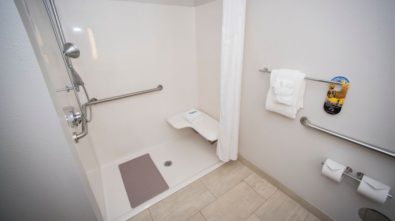 <b>Holiday Inn Express Room</b>. Images powered by <a href="https://www.leonardoworldwide.com/" title="Leonardo Worldwide" target="_blank">Leonardo</a>.