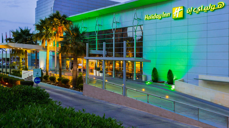 Holiday Inn Kuwait Exterior