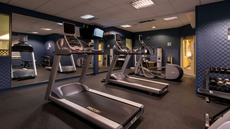 Holiday Inn Express & Suites Health Club