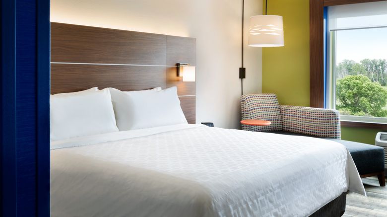 <b>Holiday Inn Express & Suites Room</b>. Images powered by <a href="https://www.leonardoworldwide.com/" title="Leonardo Worldwide" target="_blank">Leonardo</a>.