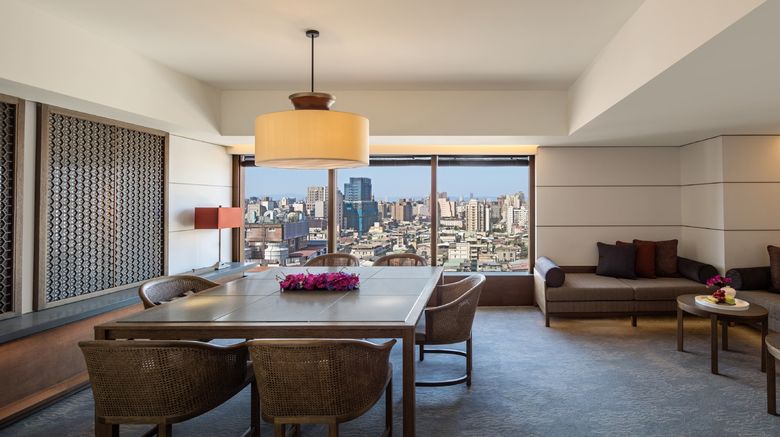 <b>Regent Taipei Suite</b>. Images powered by <a href="https://www.leonardoworldwide.com/" title="Leonardo Worldwide" target="_blank">Leonardo</a>.