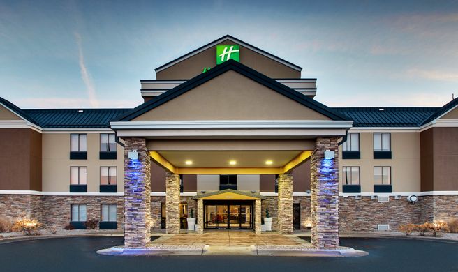 Holiday Inn Express Exterior