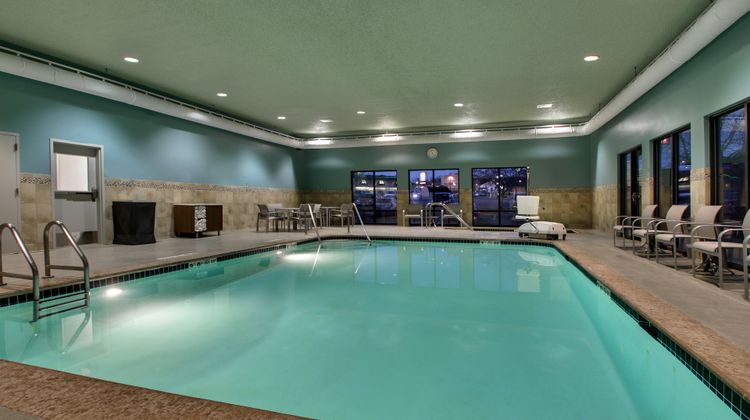 Holiday Inn Express Pool