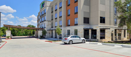 Holiday Inn Express & Sts Austin South Exterior