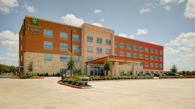 Holiday Inn Express/Suites Houston NW Exterior