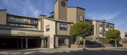 Wave Street Inn Exterior