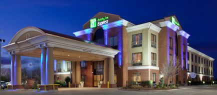 Holiday Inn Express Hotel & Suites Exterior