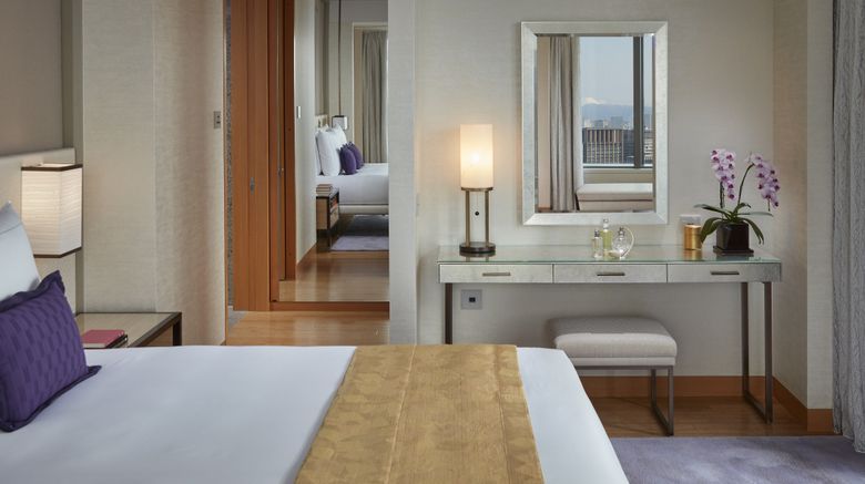 <b>Mandarin Oriental, Tokyo Suite</b>. Images powered by <a href=https://www.travelagewest.com/Hotels/Tokyo/