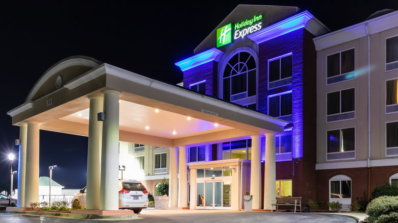 <b>Holiday Inn Express & Suites Birmingham Exterior</b>. Images powered by <a href="https://www.leonardoworldwide.com/" title="Leonardo Worldwide" target="_blank">Leonardo</a>.
