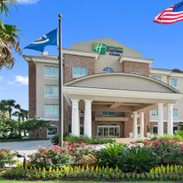 Holiday Inn Express & Suites Gonzales